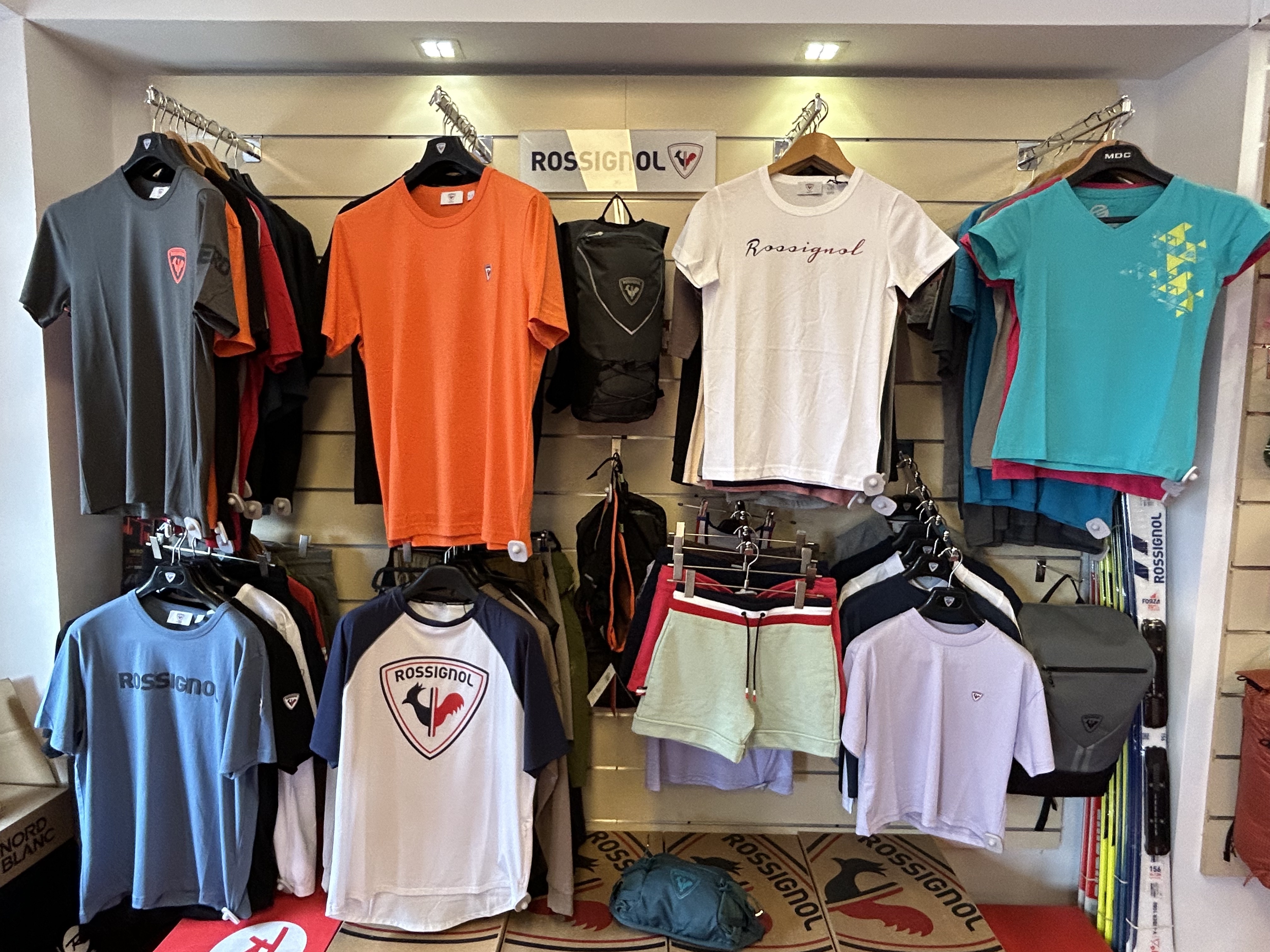 Echipament în Shop Club Rossignol